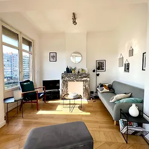  Apartment Bellevue - Grand Pour 5 Sur Les Quais De La Meuse
